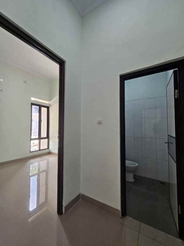 dijual rumah jl raden abdul ghoni