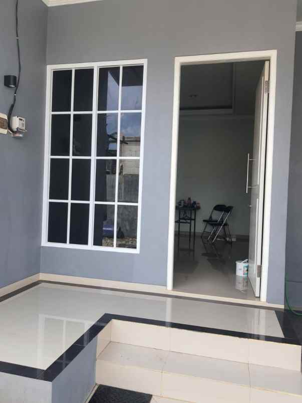 dijual rumah jl raya hankam