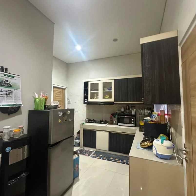 dijual rumah jl raya pamulang tangsel