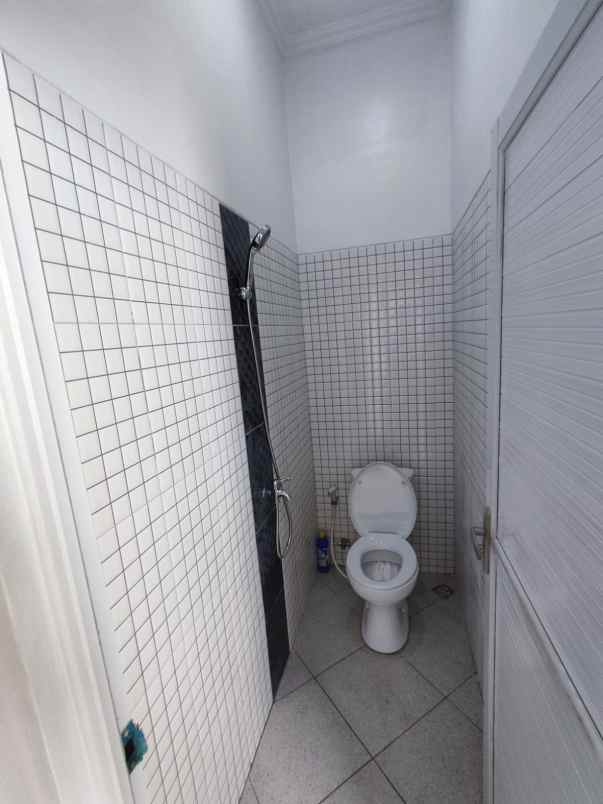 dijual rumah jl raya pengasinan