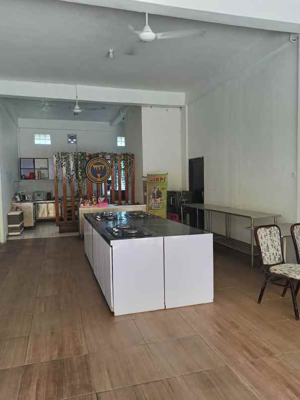 dijual rumah jl sudirman