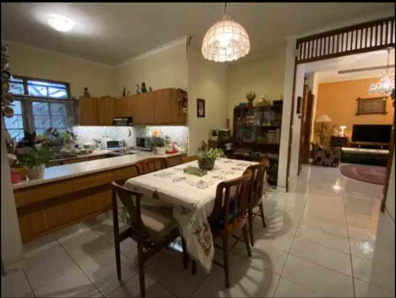 dijual rumah jl sukajadi