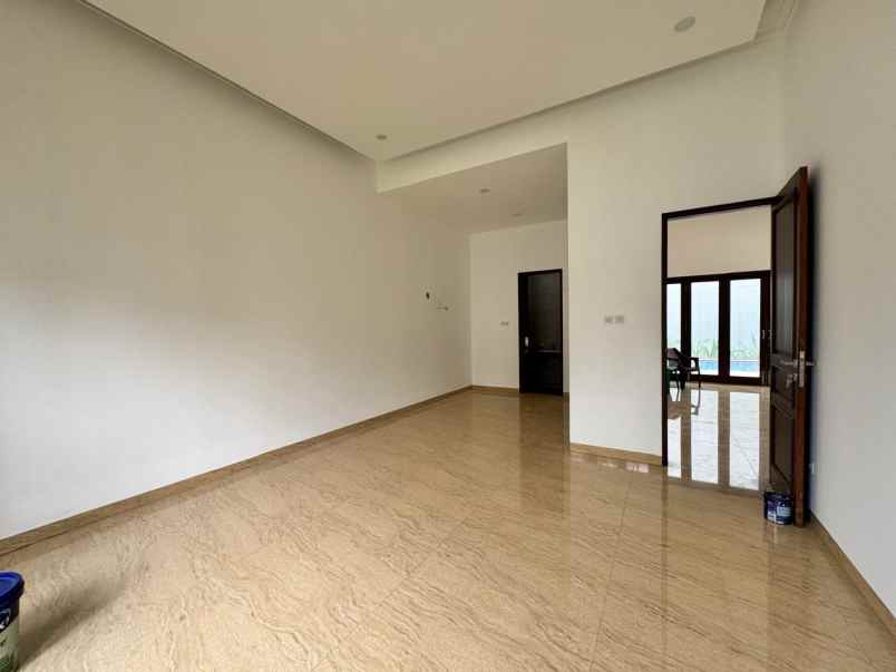 dijual rumah jl taman duren sawit duren