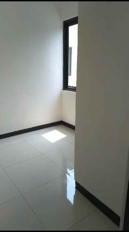 dijual rumah jl teluk grajakan arjosari