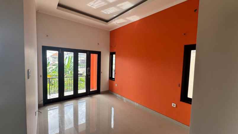 dijual rumah jl tukad badung renon denpasar bali
