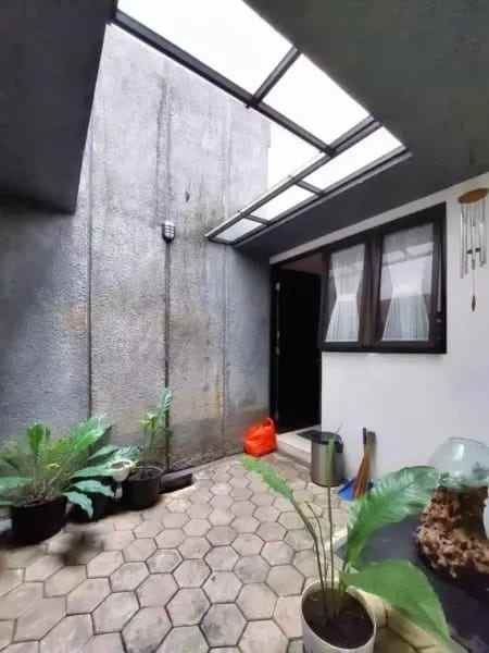 dijual rumah jl warung silah kec