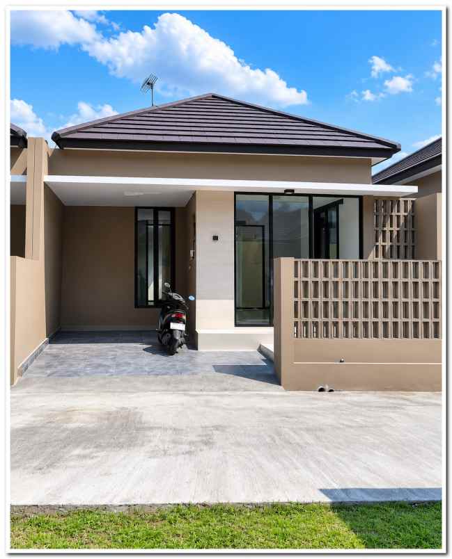 dijual rumah jl wates km 7