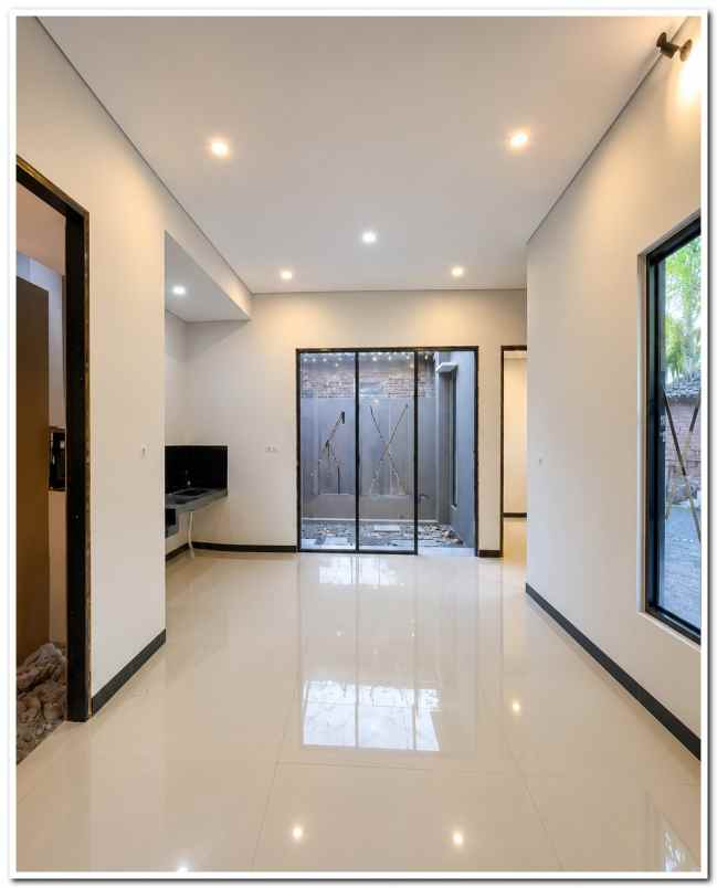 dijual rumah jl wates km 7