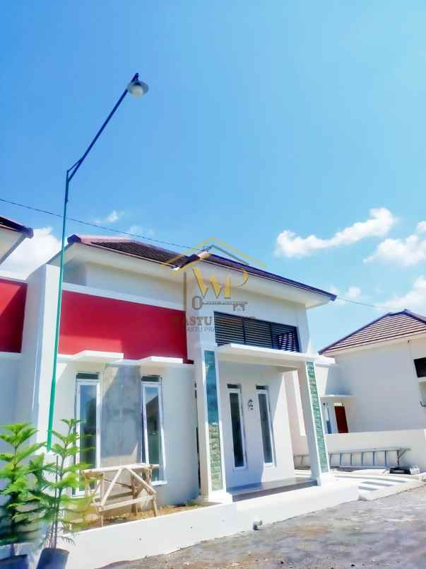 dijual rumah jomboran