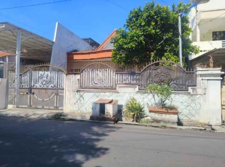 dijual rumah karang asem
