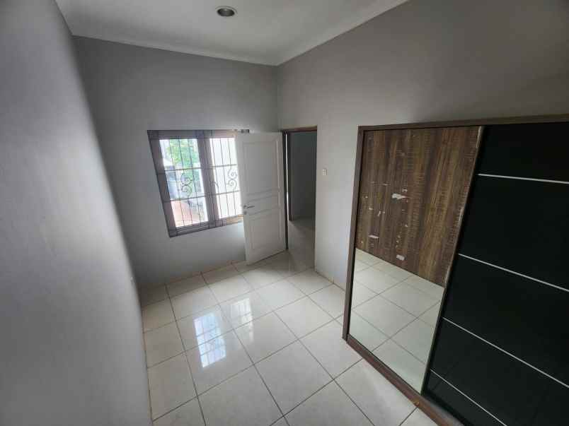dijual rumah kavling dki meruya selatan