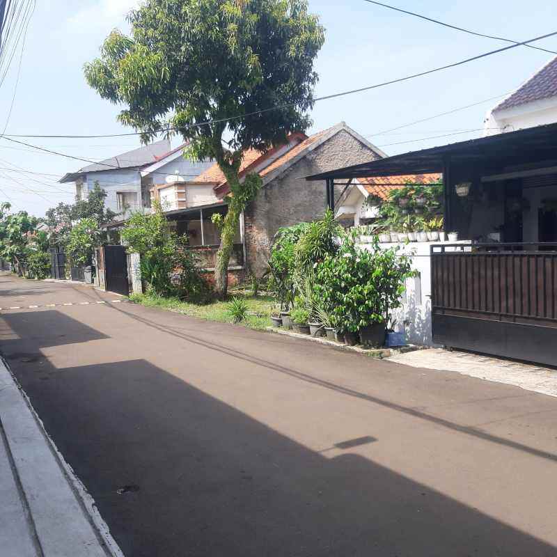 dijual rumah kavling ui sektor barat