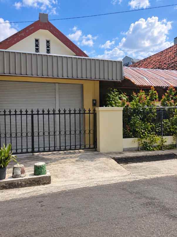 dijual rumah kedung klinter
