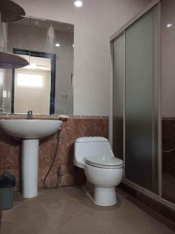 dijual rumah kelapa gading