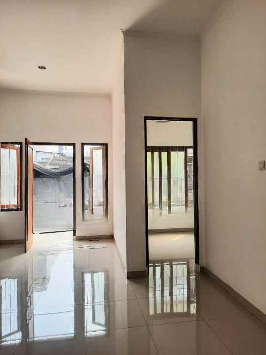 dijual rumah kelapa gading