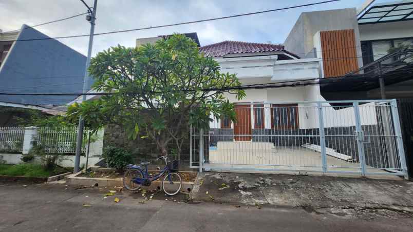 dijual rumah kelapa gading