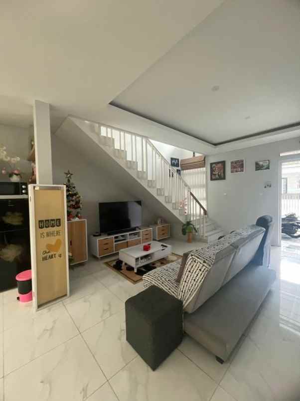 dijual rumah komp cisangkan permai cimahi