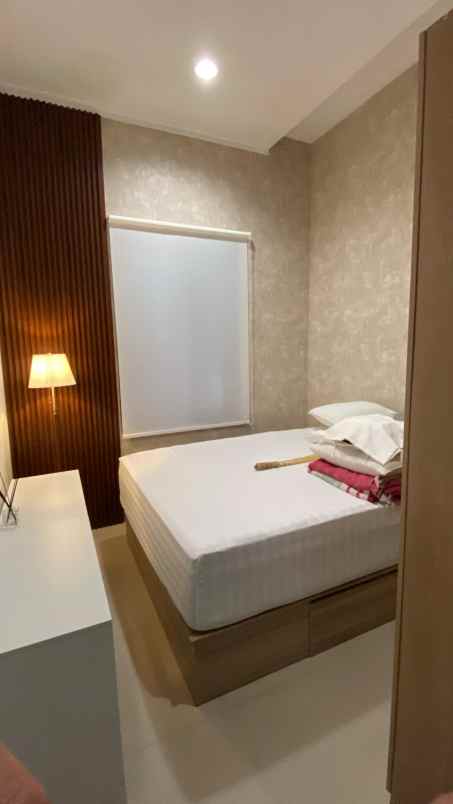 dijual rumah komplek cherryfield