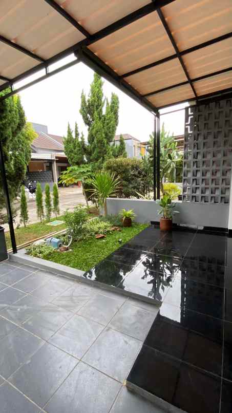 dijual rumah komplek cherryfield