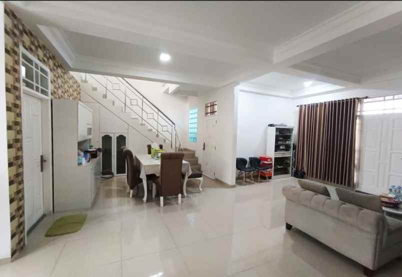 dijual rumah komplek duren sawit