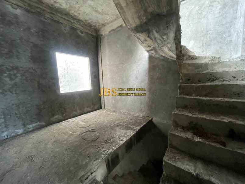 dijual rumah komplek krakatau platinum