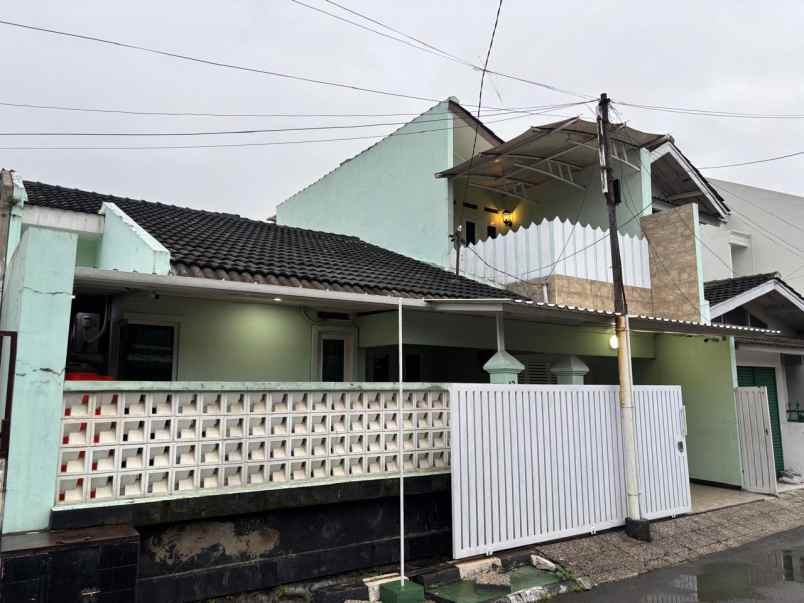 dijual rumah komplek sanggar hurip