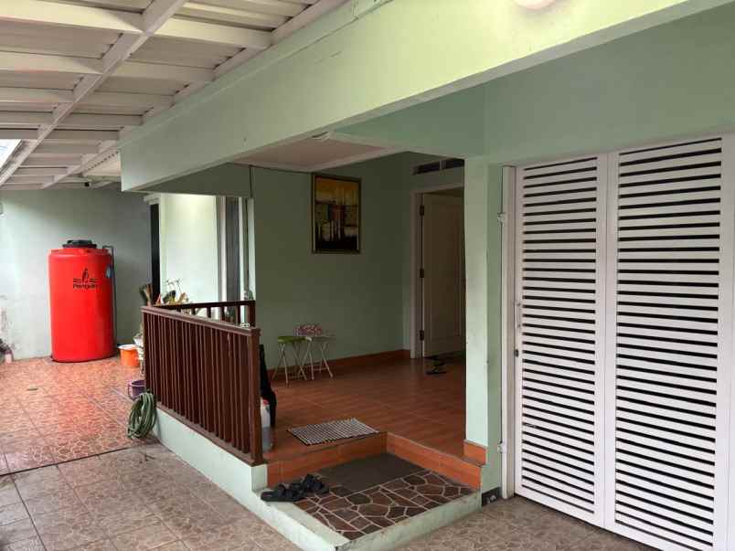 dijual rumah komplek sanggar hurip