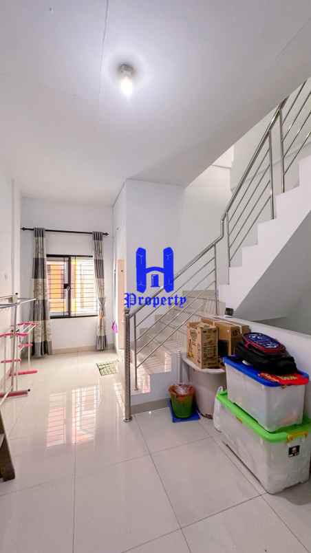 dijual rumah komplek sunggal center
