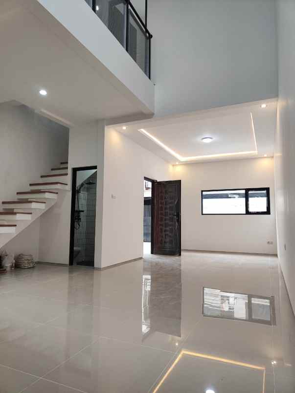 dijual rumah komplek turangga buahbatu