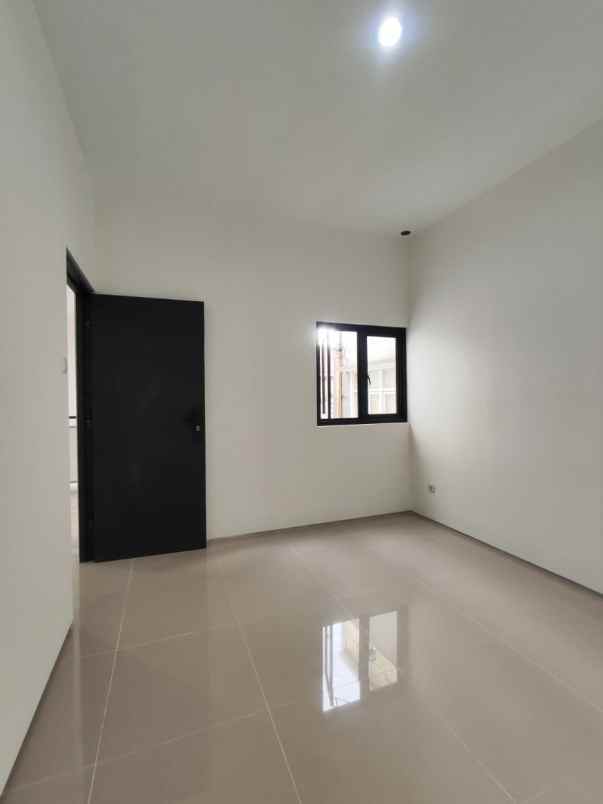 dijual rumah komplek turangga buahbatu
