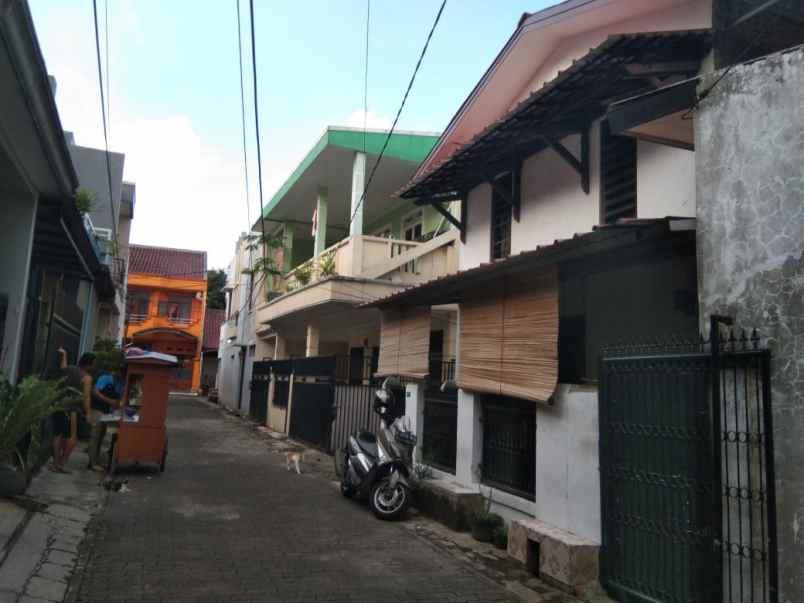 dijual rumah kreo larangan