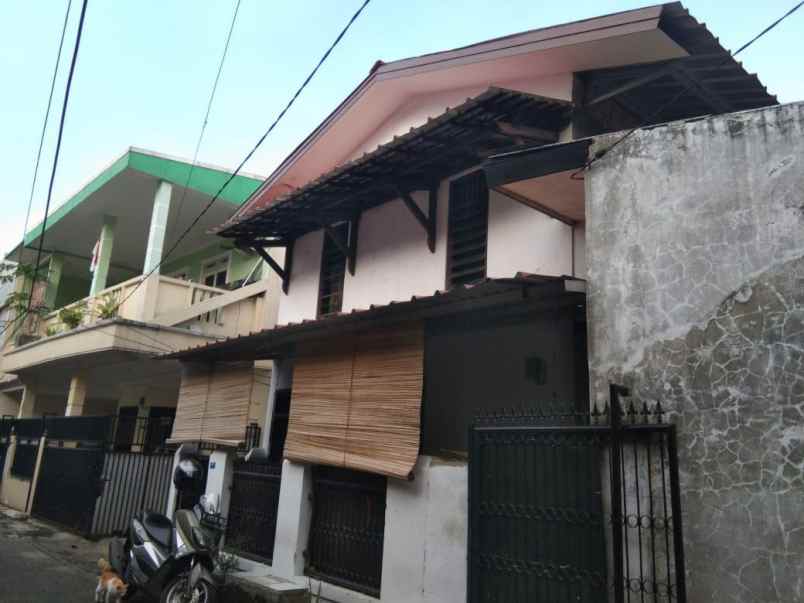 dijual rumah kreo larangan