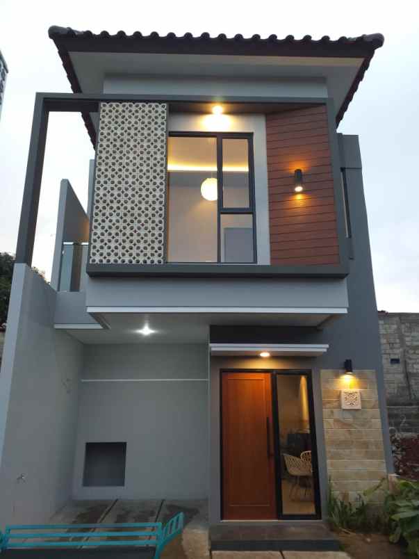 dijual rumah kukusan beji depok