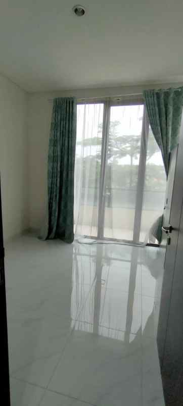dijual rumah lavon swan city tangerang