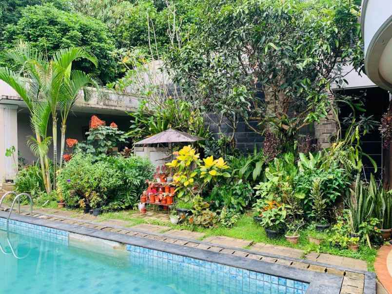 dijual rumah lembah hijau