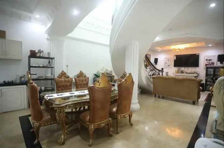 dijual rumah lembang