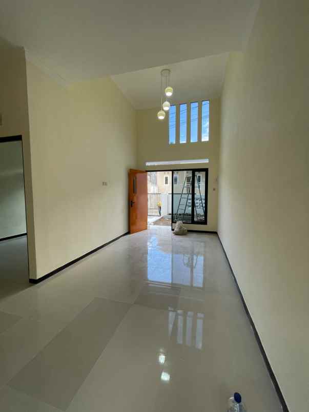 dijual rumah lokasi gpa karangploso malang