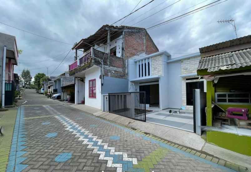 dijual rumah lokasi gpa karangploso malang