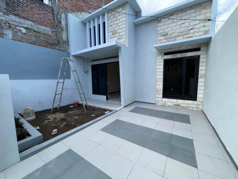 dijual rumah lokasi gpa karangploso malang
