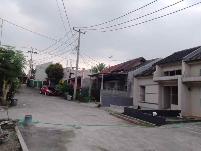 dijual rumah lokasi strategis akses