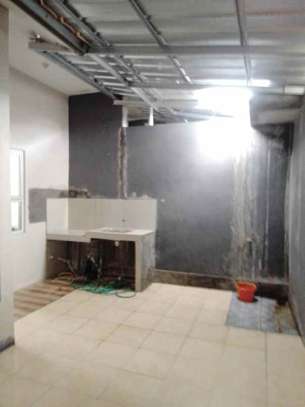 dijual rumah lokasi strategis akses