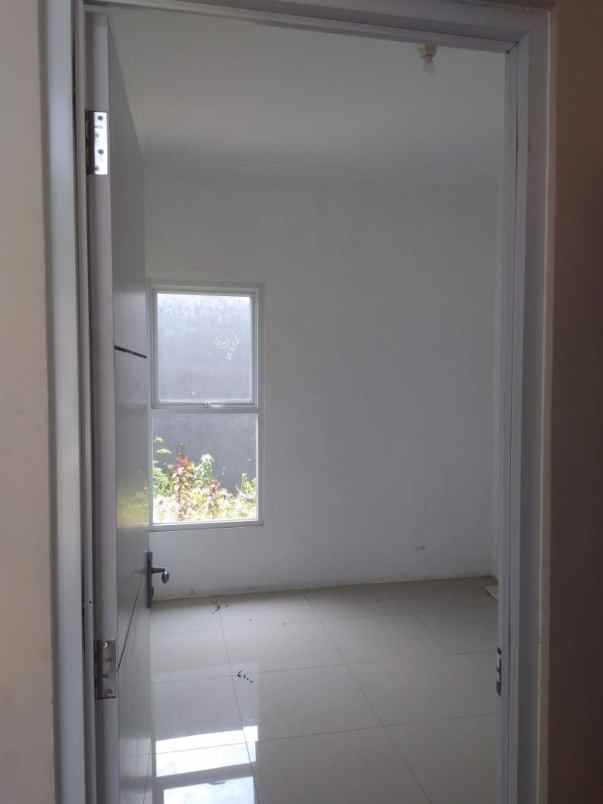 dijual rumah lokasi strategis akses