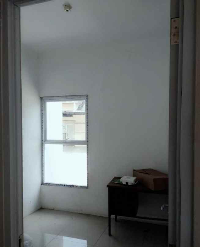 dijual rumah lokasi strategis akses