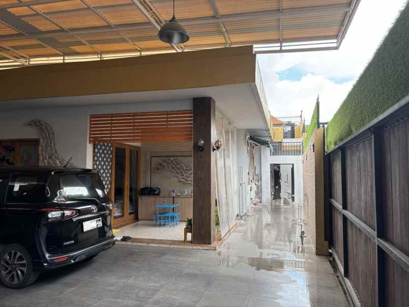 dijual rumah luas di pusat kota denpasar sanglah