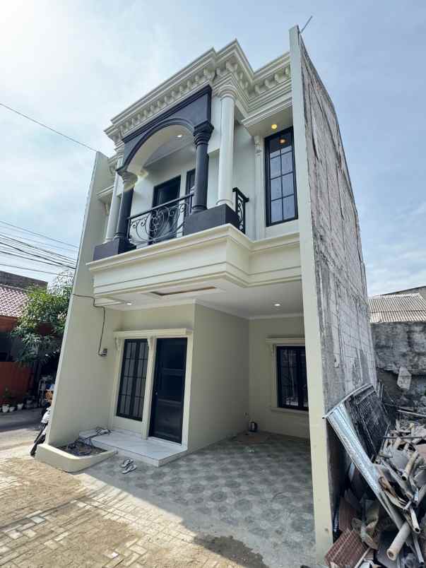 dijual rumah m kahfi 2