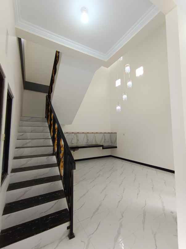 dijual rumah maguwoharjo