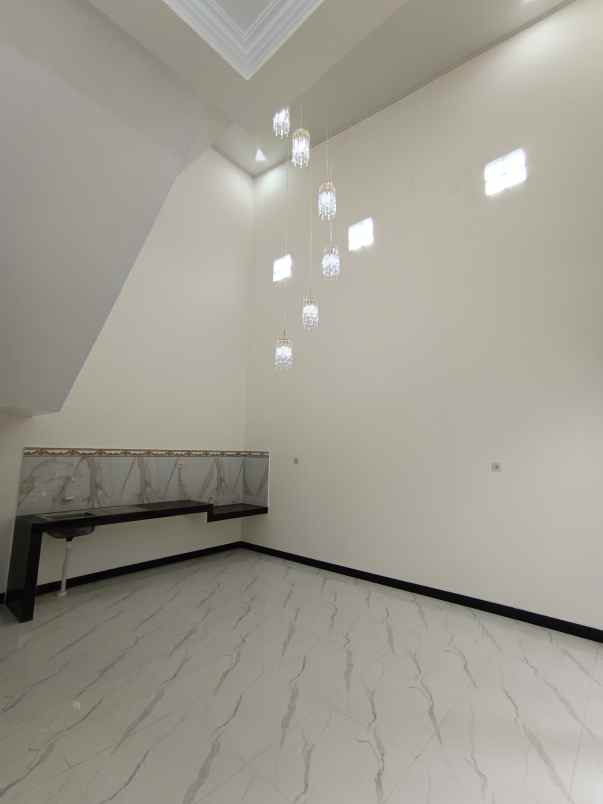 dijual rumah maguwoharjo