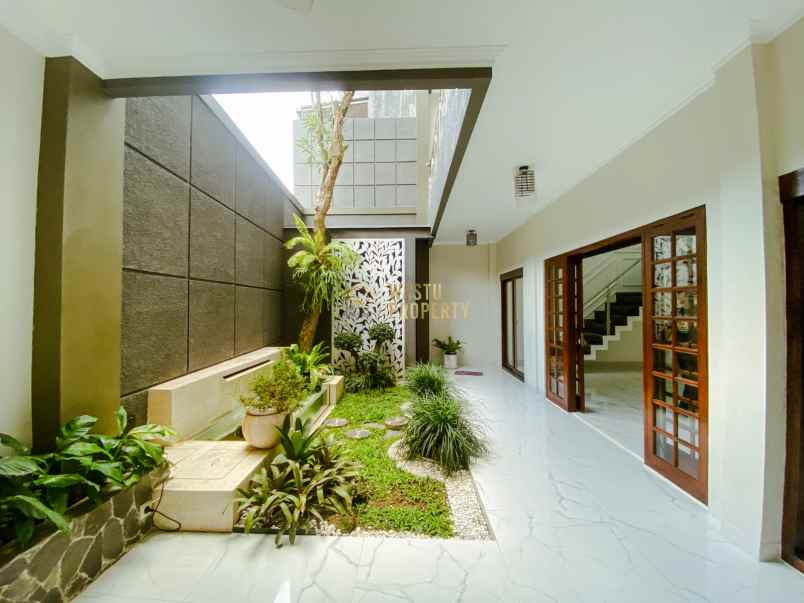 dijual rumah maguwoharjo depok sleman