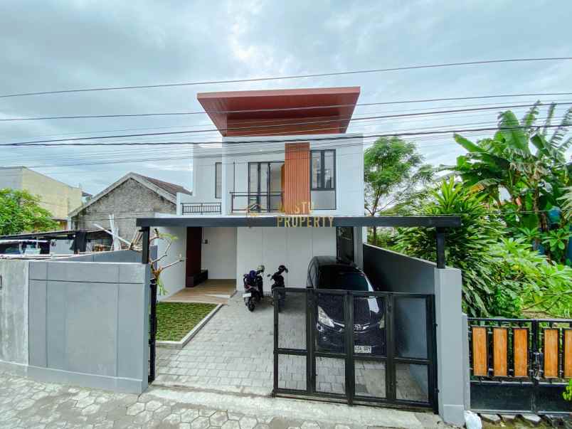 dijual rumah maguwoharjo kec depok kab