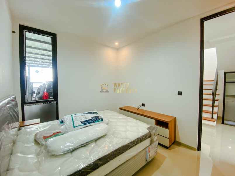 dijual rumah maguwoharjo kec depok kab